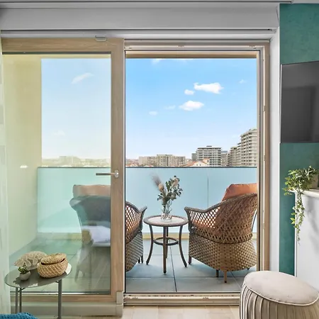 Marina Surf Oasis Apartment *